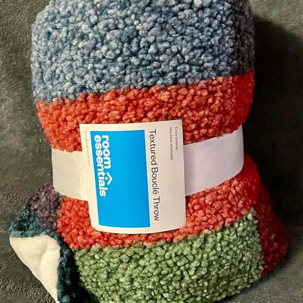 Room Essentials Textured Bouclé Multi-Color Throw Blanket